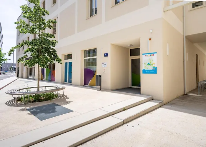 Feelgood Smartliving | Contactless Check-in 4*